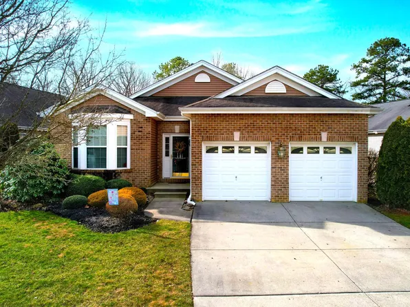 686 Cypress Point Dr, Egg Harbor, NJ 08215