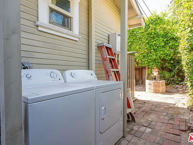 4253 Fountain Ave — Photo 46