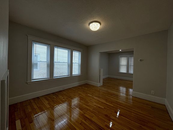5th image of 10 Cady Ave #1