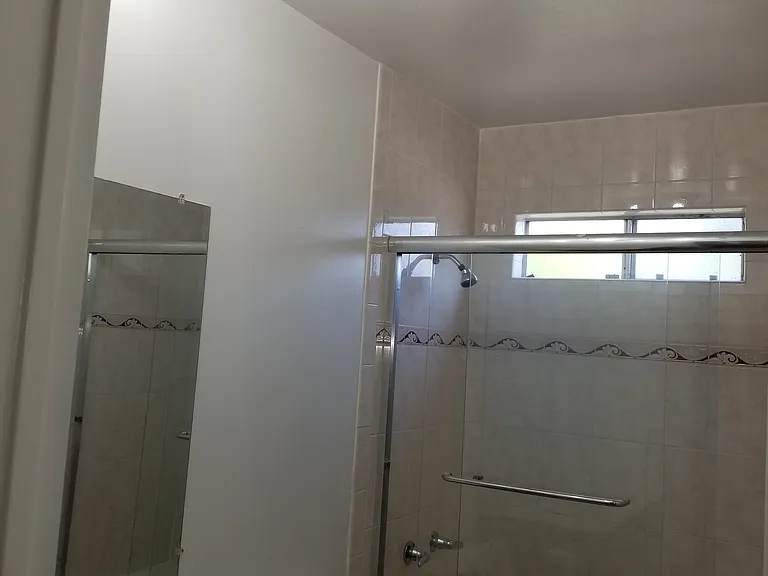 Merrill Dr — Photo 1