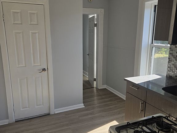 2nd image of 780 Hallett St APT 7