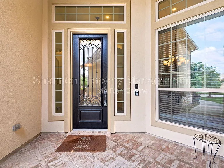 5818 Fairway Shores Ln — Photo 3
