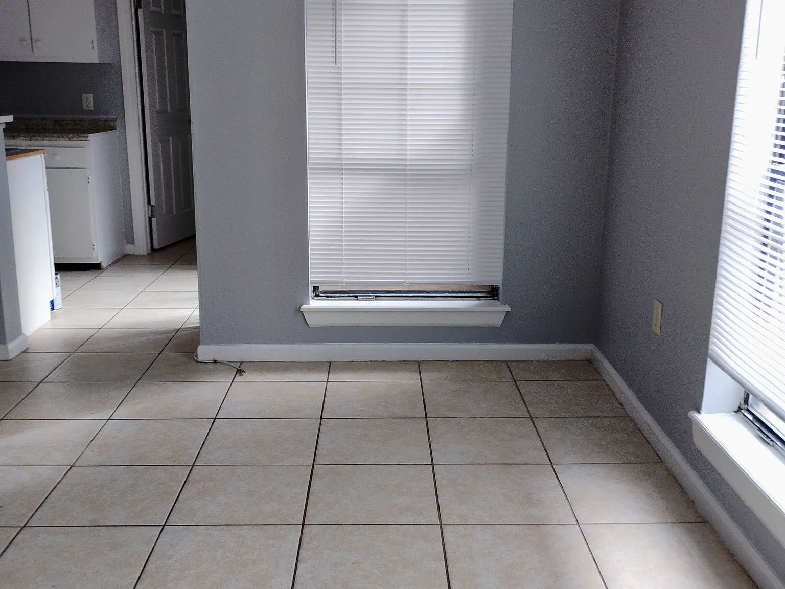 2 bed, 875 sqft, $900 — Photo 4
