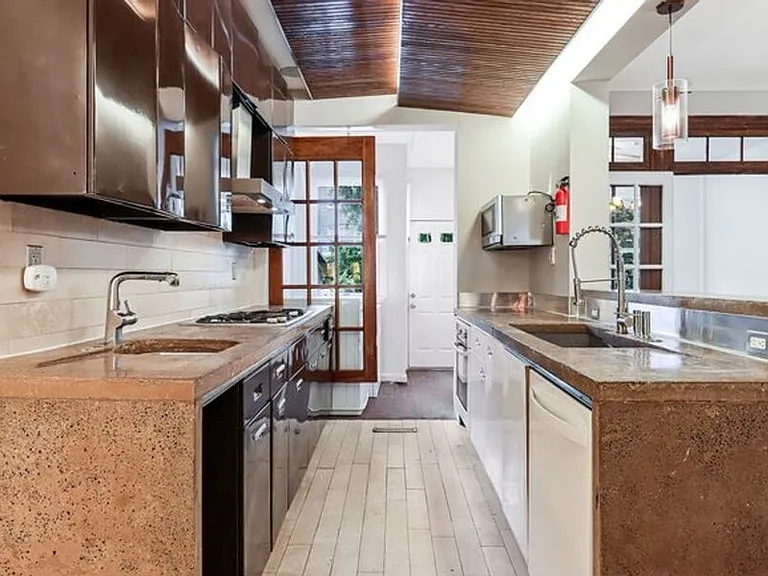 1358 Parkwood Pl NW — Photo 32