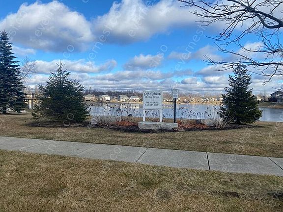 3rd image of 1181 Glass Lake Cir