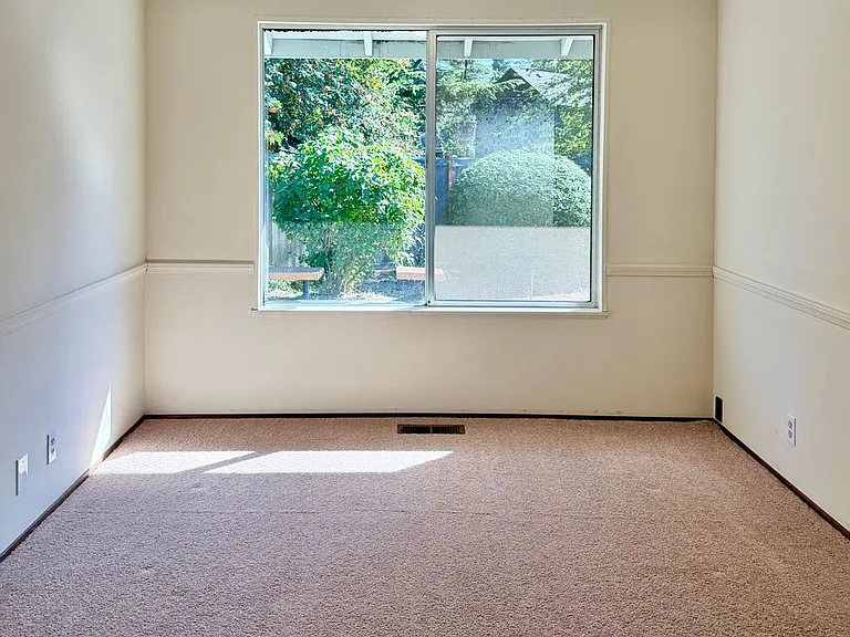 16508 NE 19th Pl — Photo 6