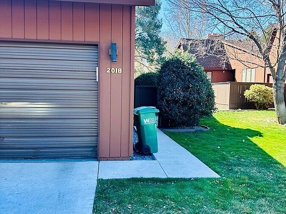 2nd image of 2018 Branch Ln