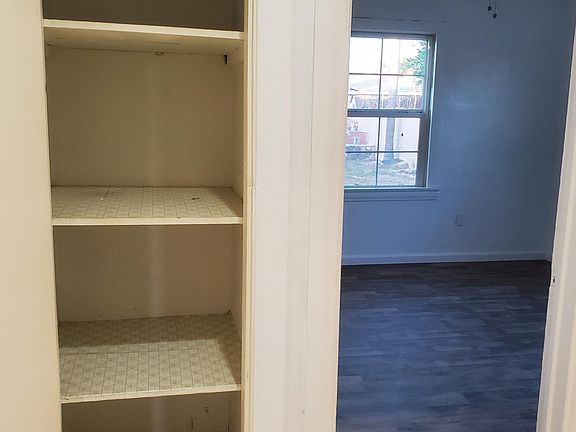 5th image of 25020 E 7th St