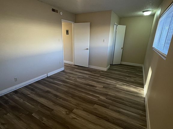 4th image of 1215 E 5th St #3