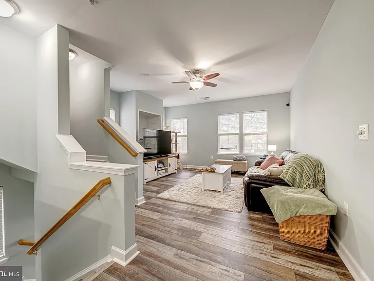 42461 Rockrose Sq — Photo 8