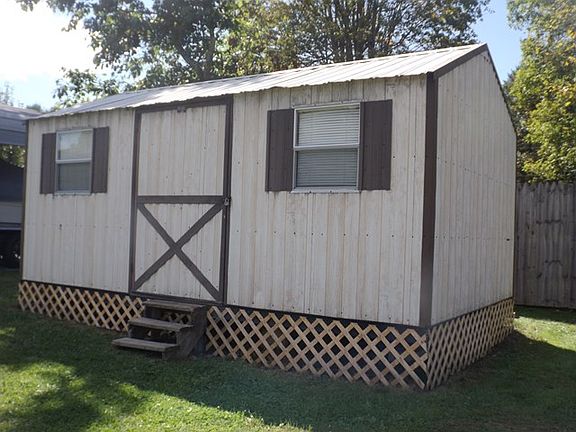 4th image of 200 Orchard Wood Dr