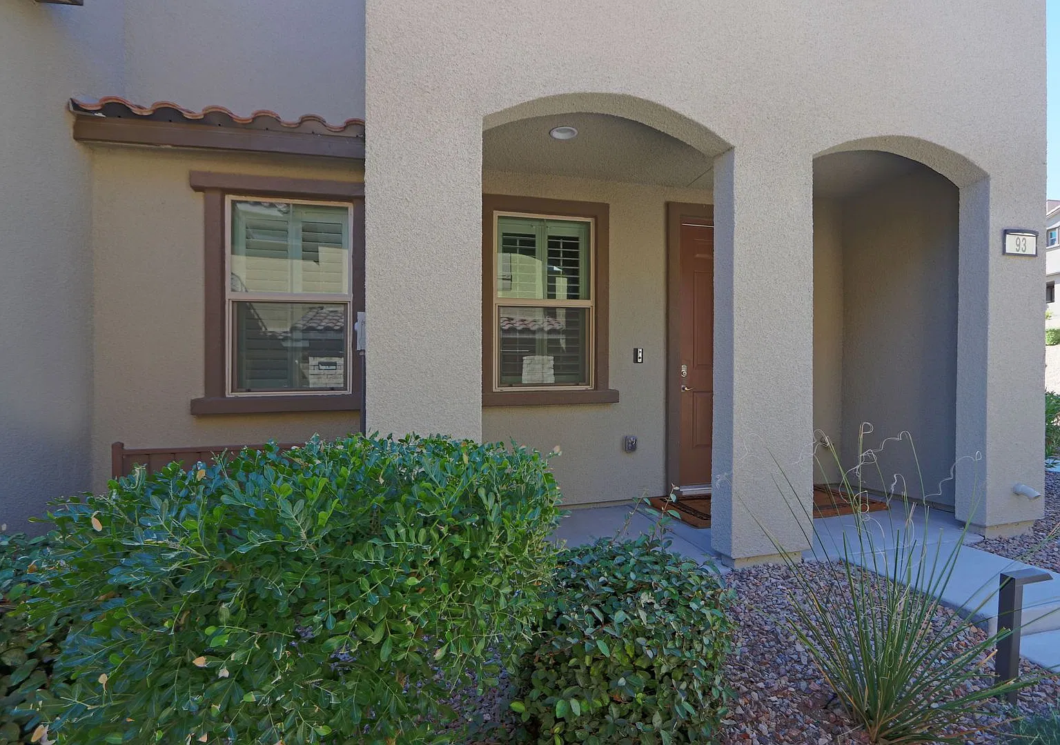 Newer, Fabulous town home in the heart of Summerlin. — Photo 1