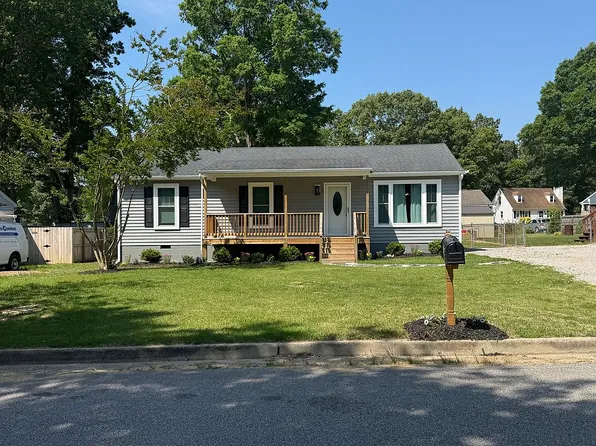 8718 Huntingcreek Cir — exterior photo