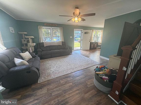 5th image of 335 Forest Ave