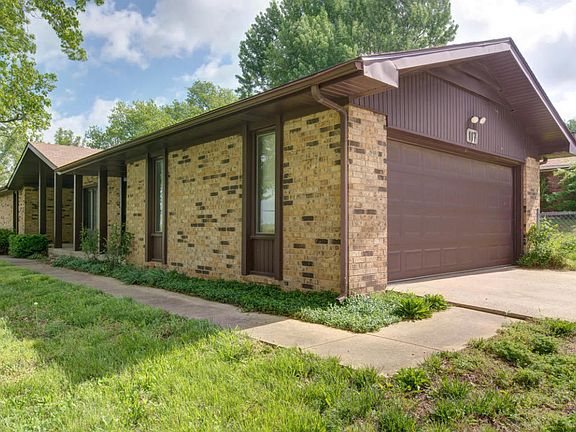 3rd image of 117 W Ridgeview Dr