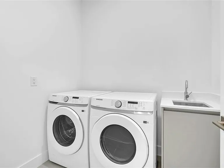 10065 Memphis St — Photo 33