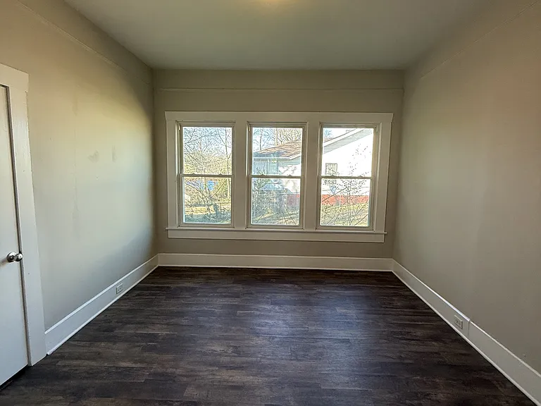 2223 28th St W — Photo 21
