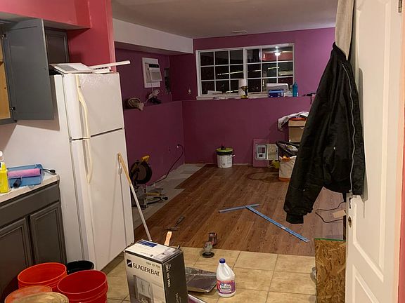 5th image of 165 Sharrotts Rd #2