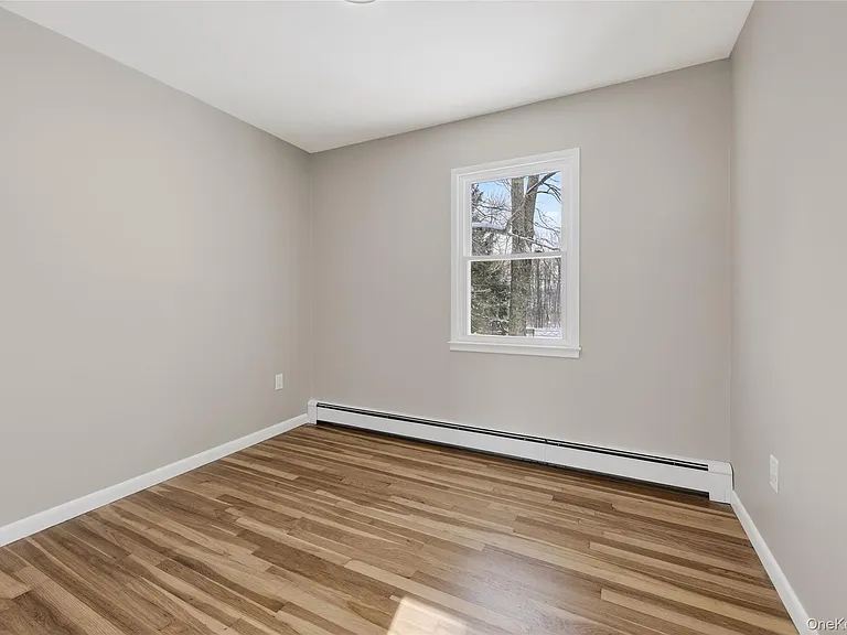 676-678 Oak Summit Rd — Photo 16