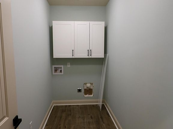 5th image of 104 Brookshire Ln