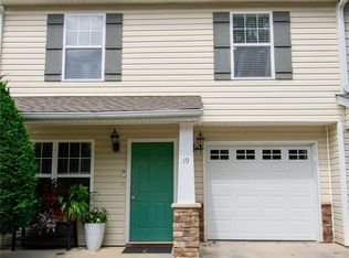 19 Singleton Ln, Fletcher, NC 28732