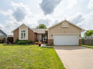 51 E Arnold Dr, Augusta, KS 67010