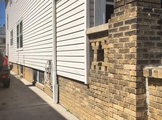 2064 Wascana Ave, Lakewood, OH