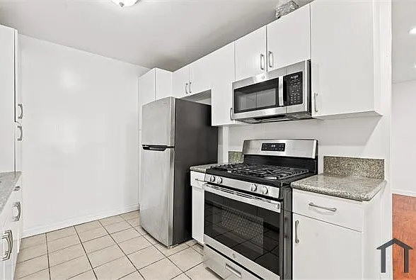 956 Elden Ave #G — Photo 8