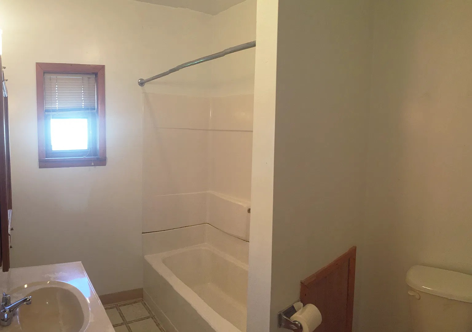 813 Evergreen Avenue — Photo 4