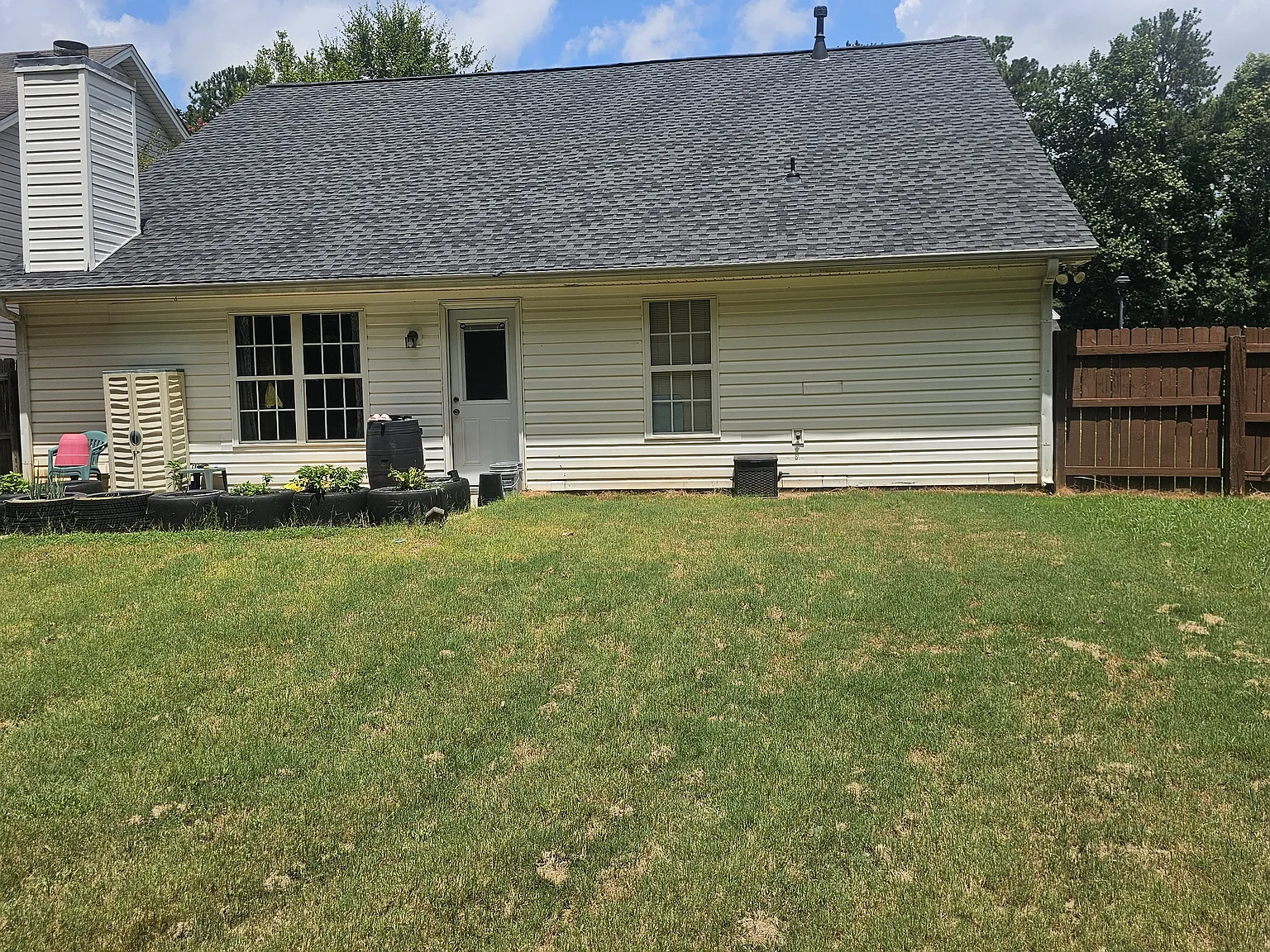 3 bed, $2,200 — Photo 4