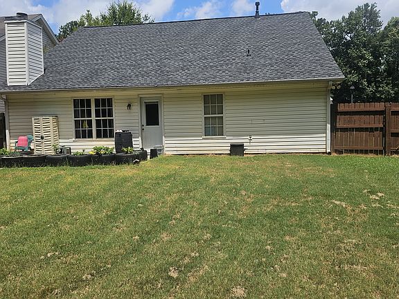 4th image of 2590 Kentshire Way