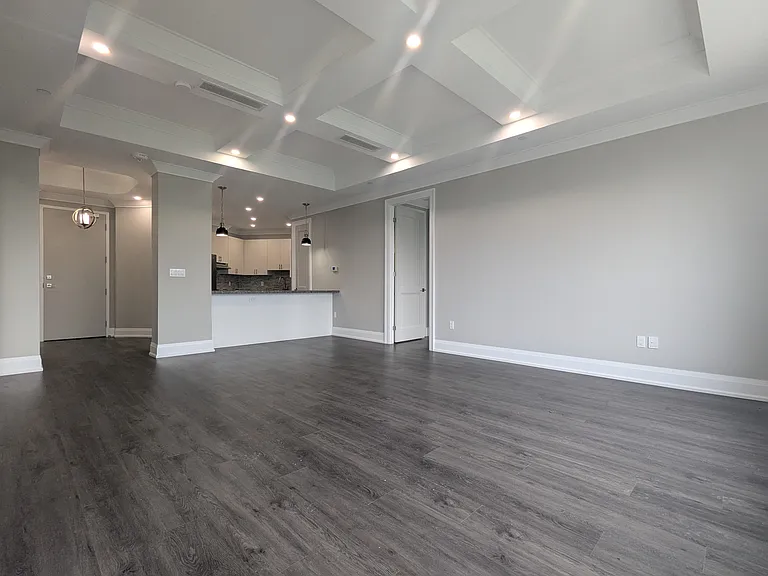 121 King St W — Photo 71