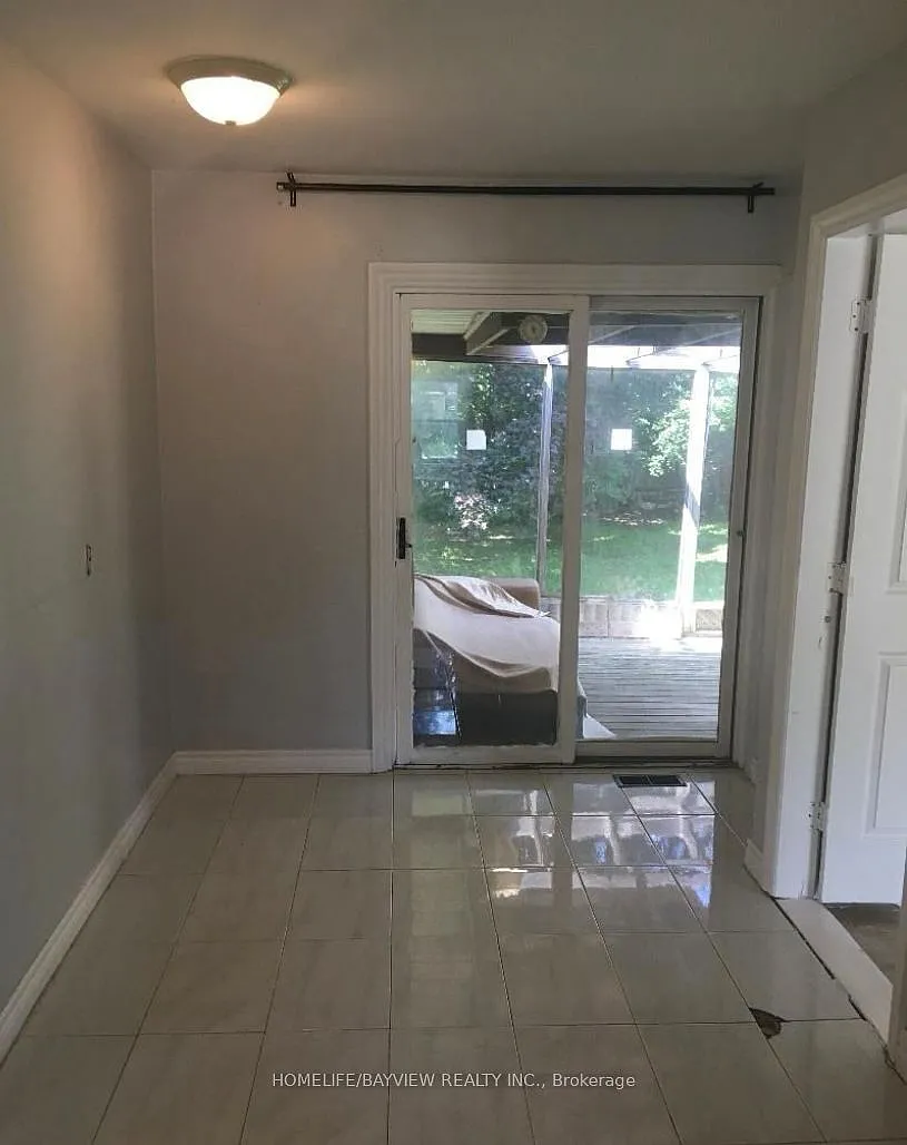 4 bed, $2,900 — Photo 3