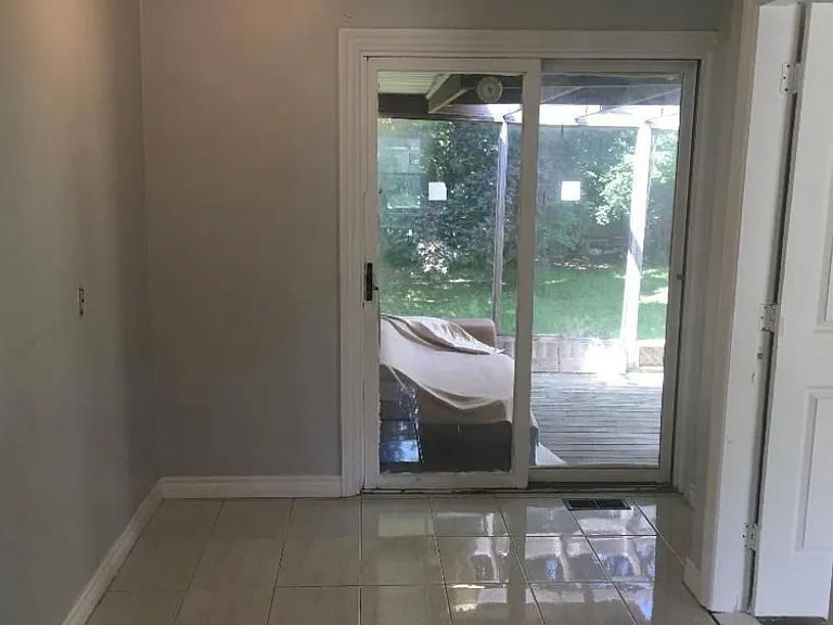 969 Davis Dr — Photo 3