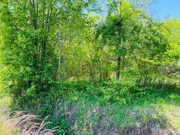 211 2nd St, Mena, AR 71953