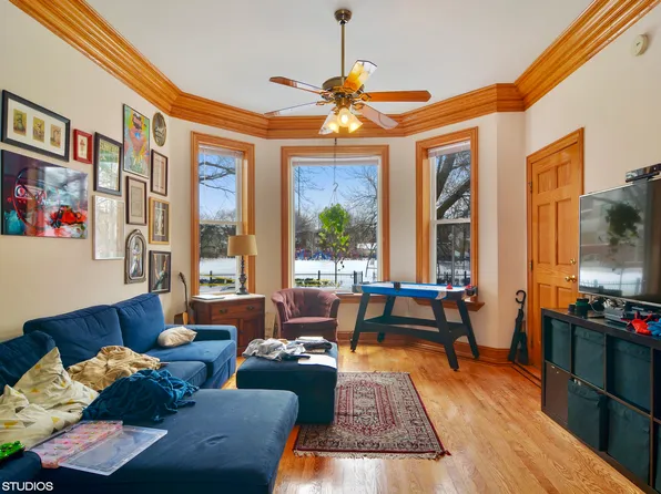 4016 N Bell Ave APT 1F, Chicago, IL 60618