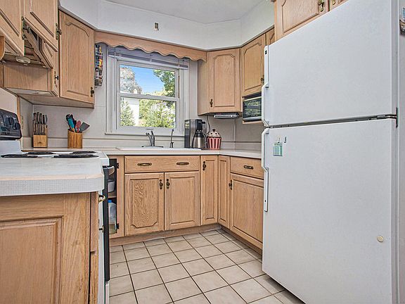 2nd image of 23 Mockingbird Ct