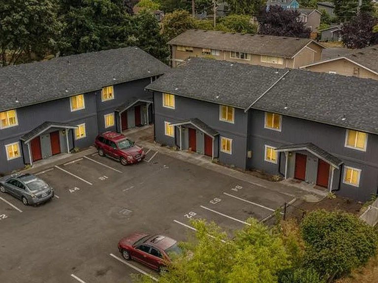 Meadowlark Townhomes — Photo 4