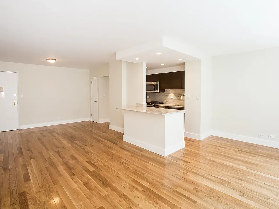 141 E 33rd St #3K