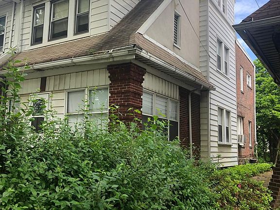 2nd image of 1143 Harrison St