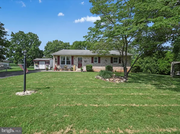 113 Horseshoe Dr, Annville, PA 17003