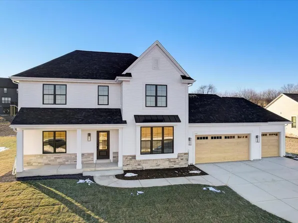 725 Oldfield AVENUE, Mukwonago, WI 53149