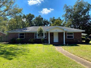 2718 Sweetbriar Rd, Montgomery, AL 36109