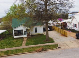 817 Main St, Cabool, MO 65689