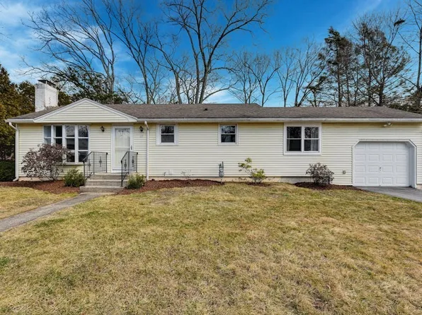 23 Kinglet Dr, Shrewsbury, MA 01545