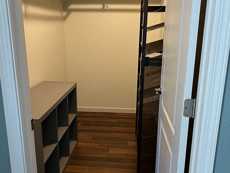 1113 Lion Ln — Photo 10