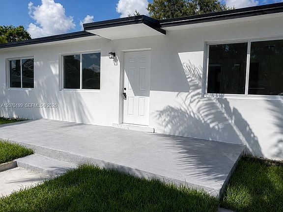 2nd image of 901 NW 116th St