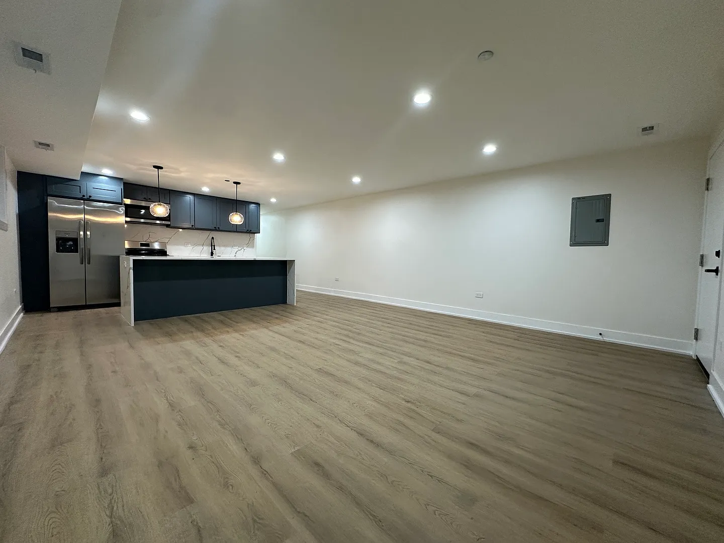 2 bed, 1500 sqft, $3,000 — Photo 4