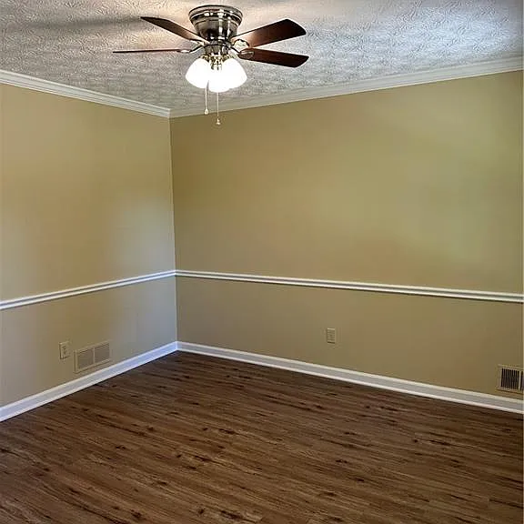 3305 Maple Ridge Ct — Photo 4