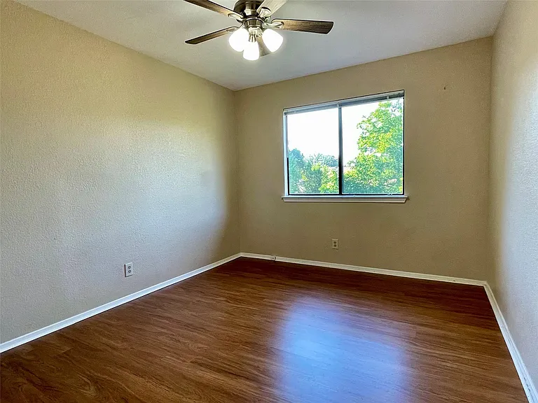 8905 Bridgewood Trl — Photo 22